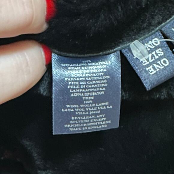 Burberry Black Shearling Bucket Hat with Classic Plaid Trim - Picture 2 of 6